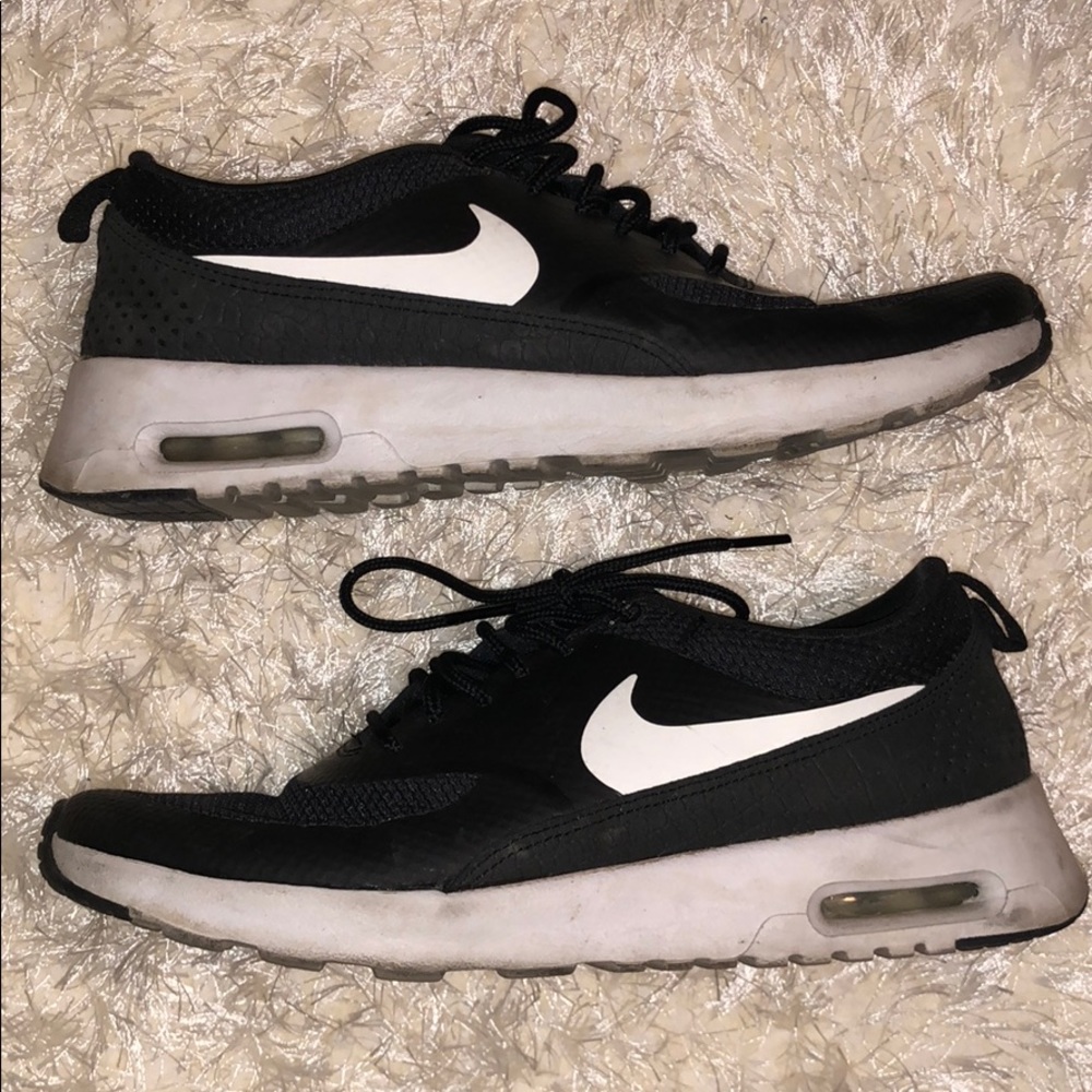 Nike Black Sneakers